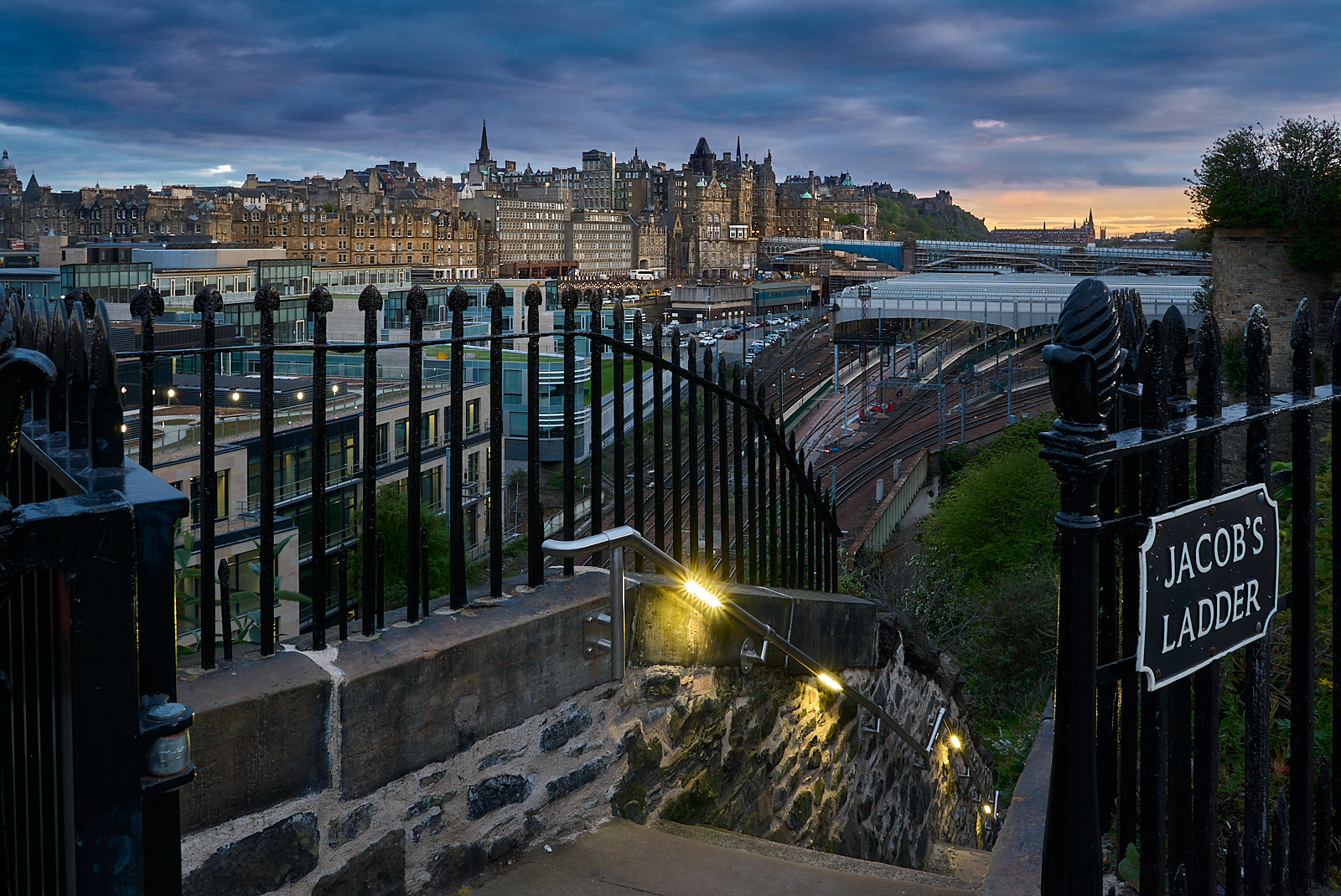  Jacob' Ladder, leading towards Waverley Station 