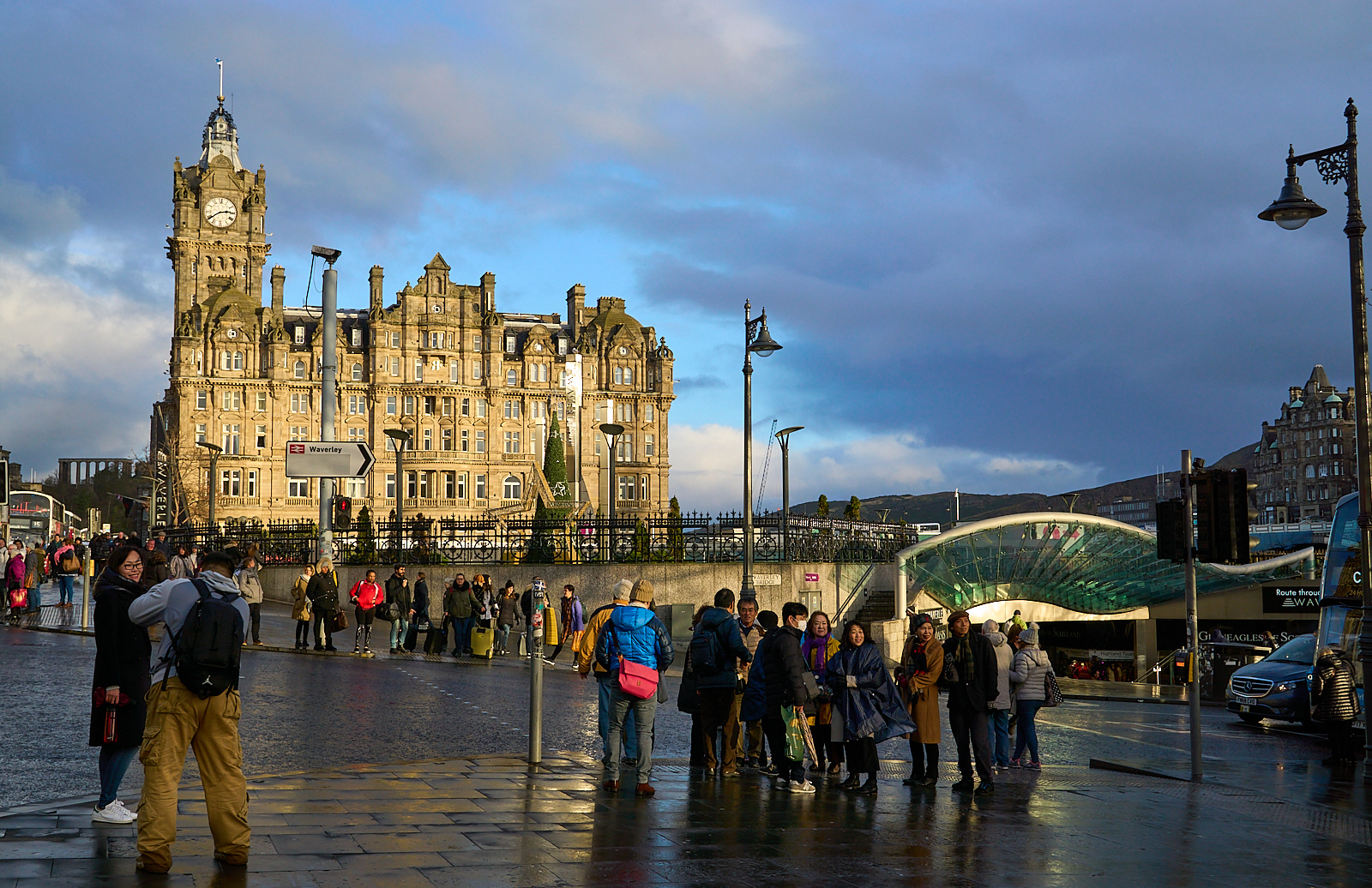  Waverley Station with Balmoral Hotel 
