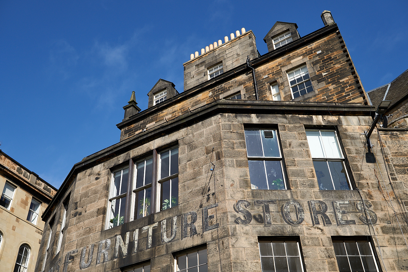  Candlemaker Row / Merchant Street 