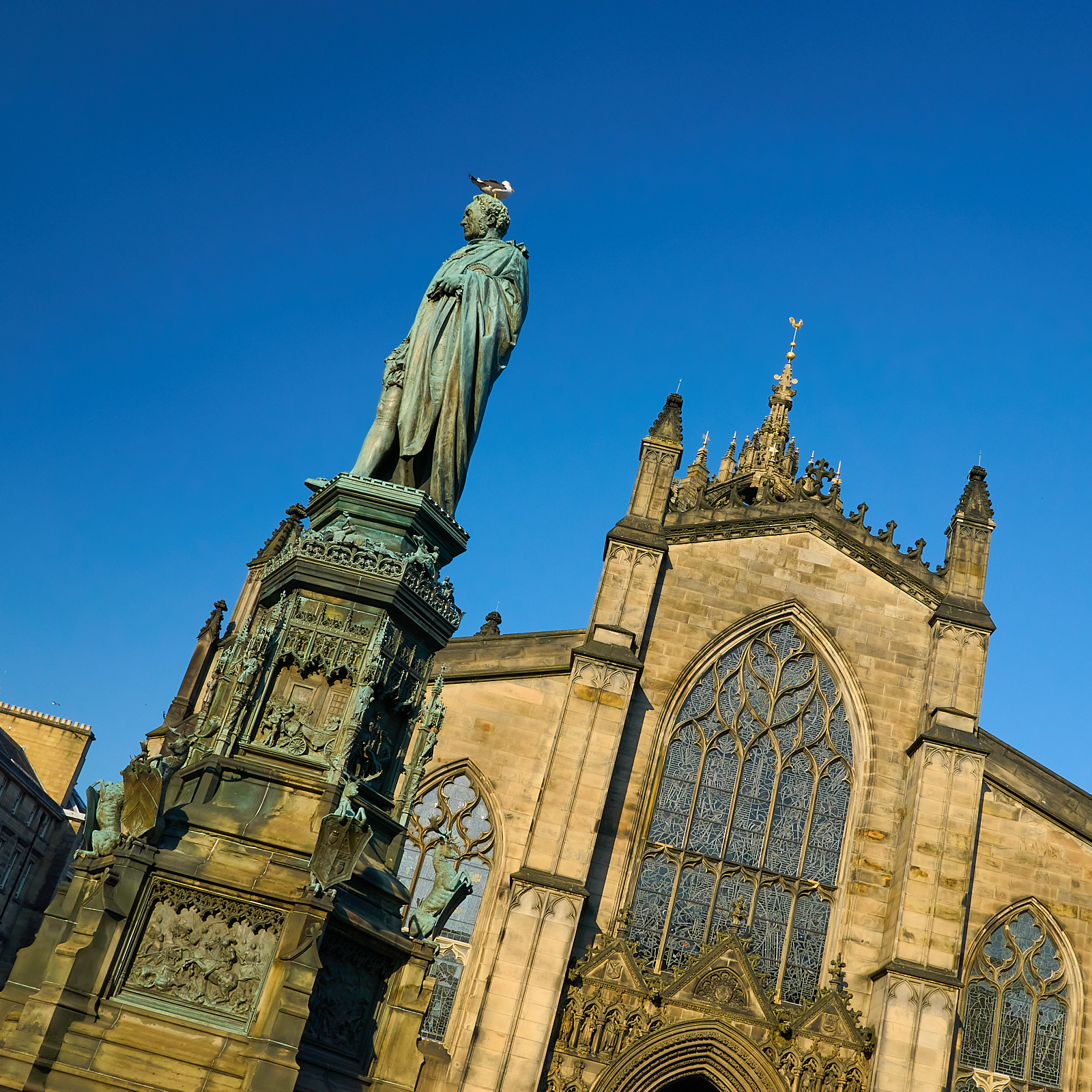  St Giles' Cathedral with Statue of Walter Francis Montagu Douglas Scott 