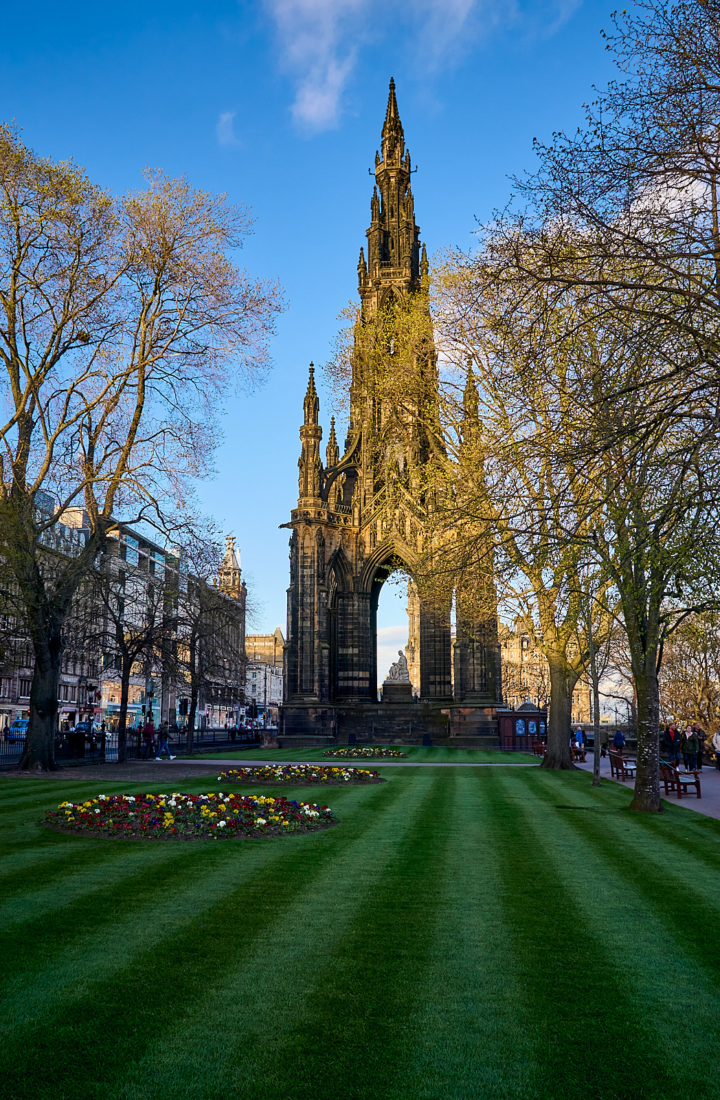  Scott Monument 