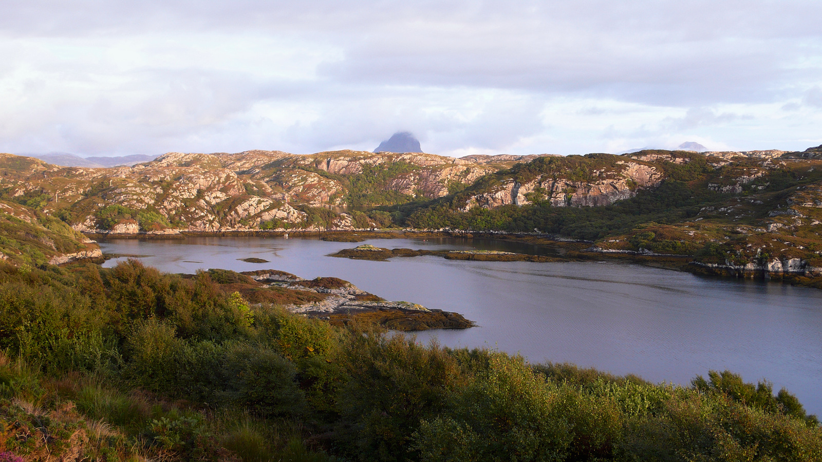  Loch between Clachtoll and Rhican, B869 