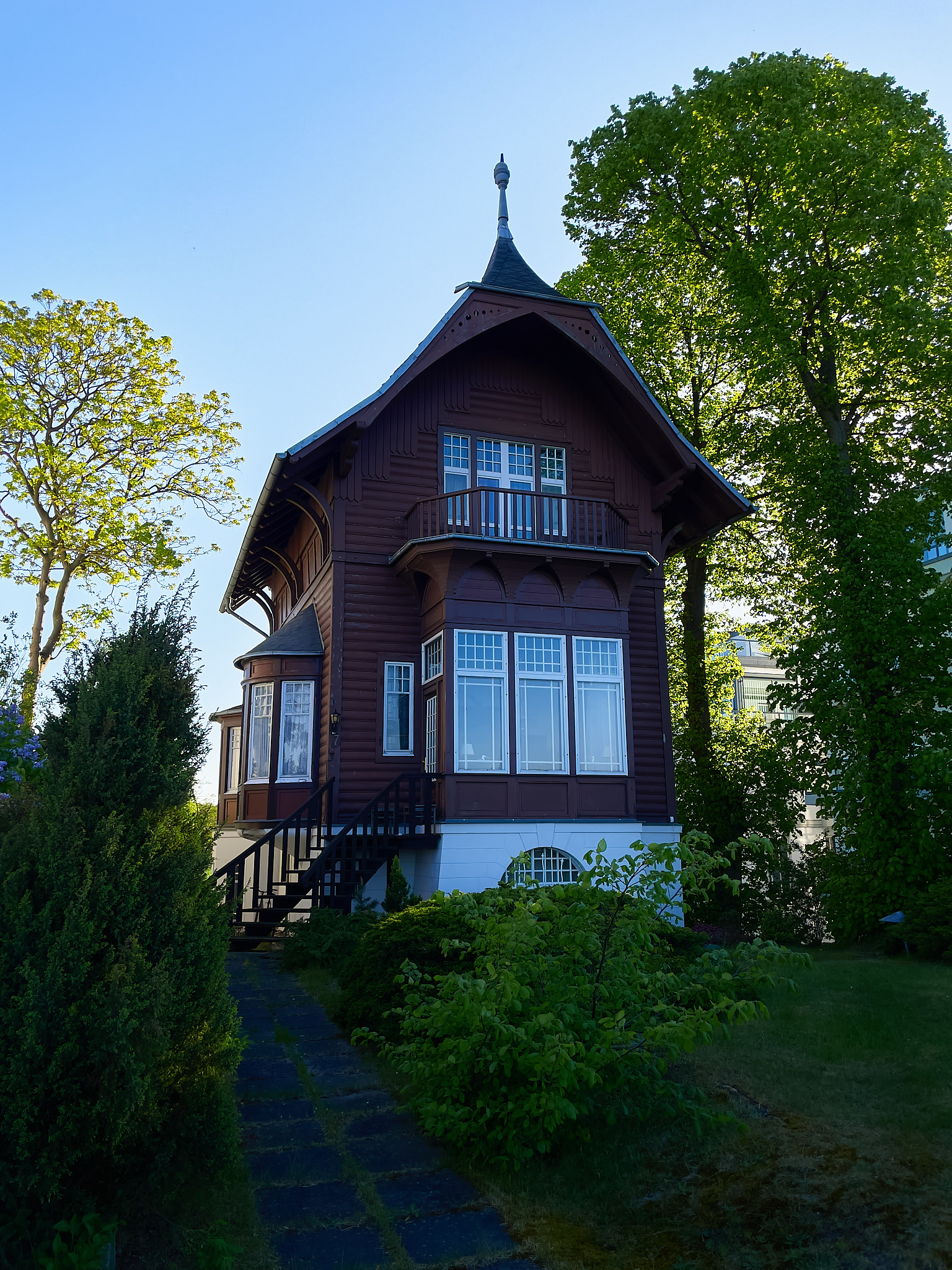 Small House at the sea front 